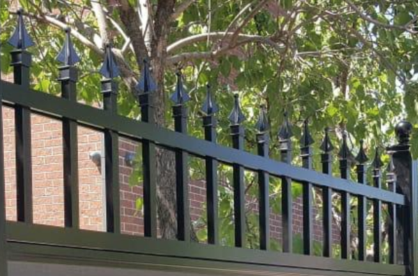 composite fence with aluminum lattice canada